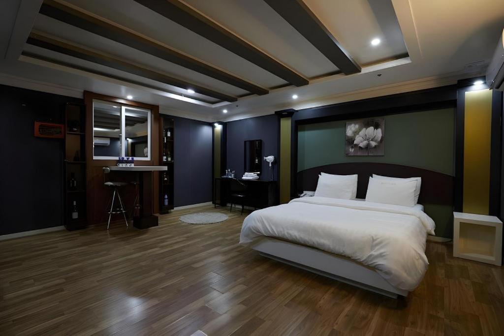 Hotel Head-One Uijeongbu Exterior foto